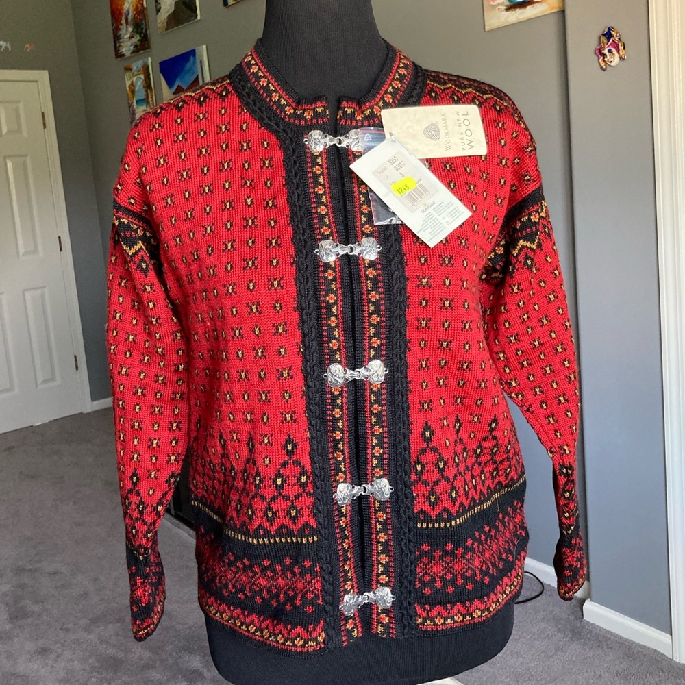 Women jacket, new, pure wool, size S